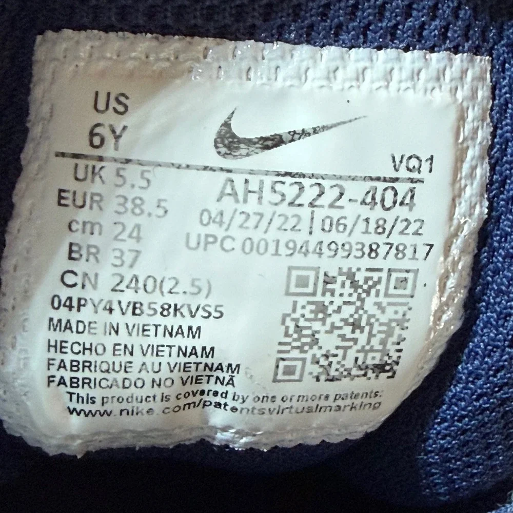 Nike Air Max Axis Sneakers Kids 6Y Midnight Navy Volt Blue White Athletic Shoes